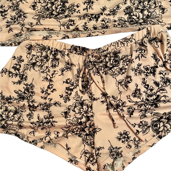 Halter T back & shorts sexy sleep set - Picture 8 of 10